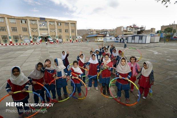 حضور 111 خیر حقوقی و 49 خیر حقیقی مدرسه ساز در کرمانشاه