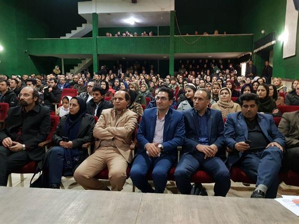 نشست تخصصی بسته بندی صنایع دستی با تاکید بر مریوان شهر جهانی کلاش برگزار گشت